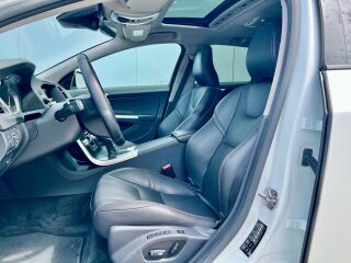 Volvo V60 Cross Country AWD Summum Polar+ 2.4 D4 140kW