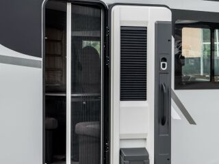 McLouis NEVIS 873 LUXURY - ALL INCLUSIVE - TRUMA DIESEL -  2.2 R4 Multijet 3  EURO 6E 132кВ