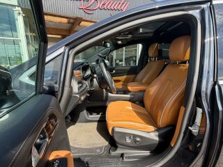 Chrysler Pacifica Pinnacle 3.6 V6 Pentastar 162kW