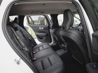 Volvo V60 T6 Twin Engine AWD Inscription 2.0 Plug-In-Hybrid 251кВ