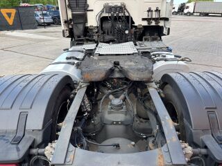 Volvo FM 330 4x2 250kW