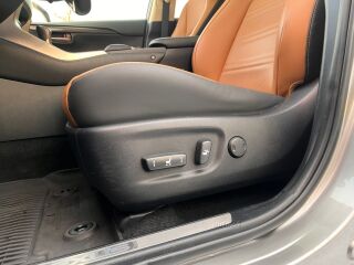 Lexus NX 300h 2.5 114кВ