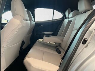 Lexus UX 300h F Sport Design 2.0 112kW