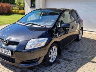 Toyota Auris 1.4 66kW