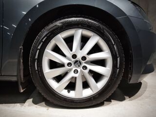 Skoda Superb ELEGANCE 2.0 TDI 110кВ