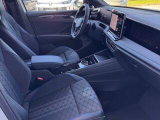 Volkswagen Tiguan Rline BlackStyle 1.5 200кВ