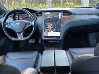 Tesla Model S 386kW