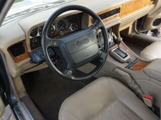 Daimler Double-Six 6.0 V12 229kW