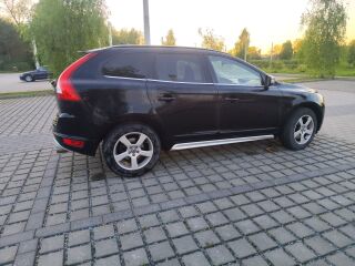 Volvo XC60 R-Design 2.4 129kW
