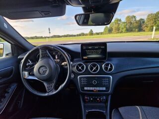 Mercedes-Benz GLA 180 1.6 90kW