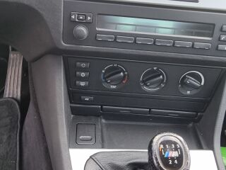 BMW 523 2.5 125kW
