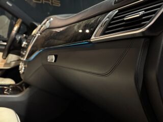 Mercedes-Benz GL 550 AMG 4Matic Designo 4.7 V8 320kW
