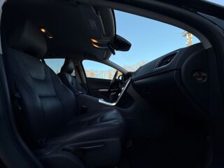 Volvo V60 Momentum Facelift EU6 2.0 R4 D4 TDI 140kW
