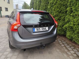 Volvo V60 MOMENTUM 2.0 R4 D3 110kW
