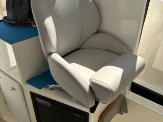 Quicksilver Captur 705 Pilothouse 3.4 V6