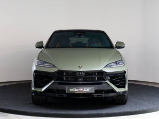Lamborghini Urus 4.0 588кВ