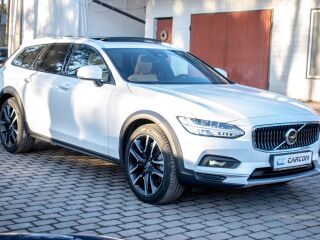 Volvo V90 Cross Country MY23 Ultimate Bright Xenium Wntr 2.0 B5 AWD MHEV Kerghübriid 183kW