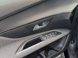 Peugeot 5008 1.5 96kW