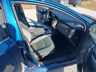 Toyota Auris 1.8 73kW
