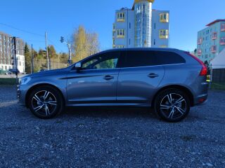 Volvo XC60 R-DESIGN AWD 2.4 D5 140kW