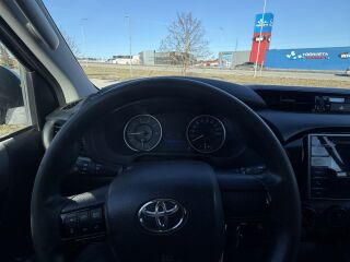 Toyota Hilux 2.4 110kW