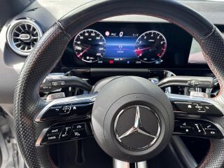 Mercedes-Benz GLA 180 AMG pakett 1.3 100кВ