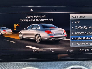 Mercedes-Benz E 220 AVANTGARDE / SPORT STYLE / 2.0 143kW