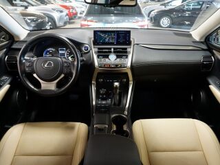 Lexus NX 300h Executive 2.5 114kW