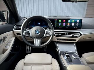 BMW 330 e xDrive M-Sportpakett LCI 2.0 R4 215kW
