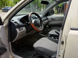 Mitsubishi L200 4x4 2.5 100kW