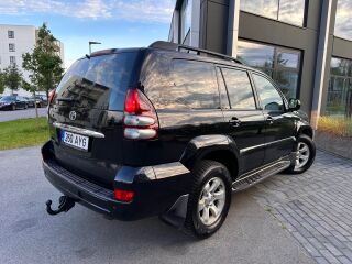 Toyota Land Cruiser Black 3.0 127kW