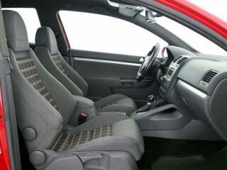 Volkswagen Golf GTI ATM 2.0 147kW