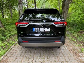 Toyota RAV4 Luxury plus 2.0 129кВ