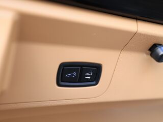 Porsche Panamera Turbo V8 4.0 404kW