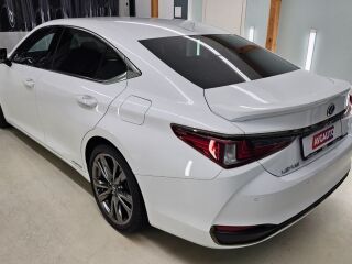 Lexus ES 300h F-Sport S Mark Levinson 2.5 131kW