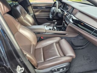 BMW 730 xDrive LCI M-sportpakett Shadowline 3.0 TDI 190кВ