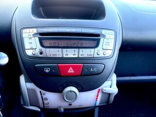 Peugeot 107 1.0 50кВ