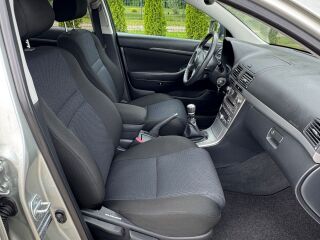 Toyota Avensis LINEA SOL 2.2 D-4D D-CAT