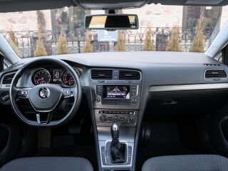 Volkswagen Golf 1.2 77кВ