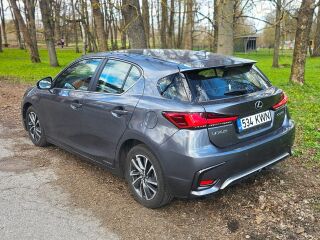 Lexus CT 200h 1.8 73кВ