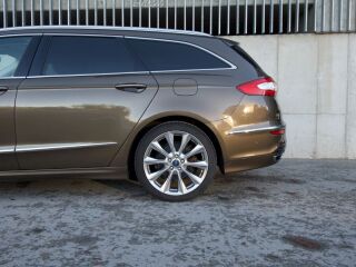 Ford Mondeo Vignale 4x4 2.0 R4 TDI CR 132kW