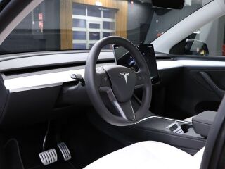 Tesla Model Y Performance Dual Motor AWD 393kW