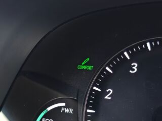 Lexus LS 600h 5.0 V8 290kW