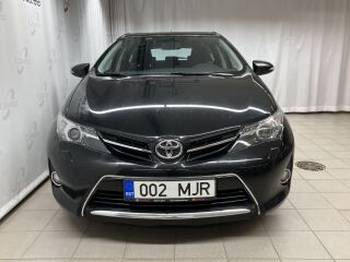 Toyota Auris 1.6 97kW