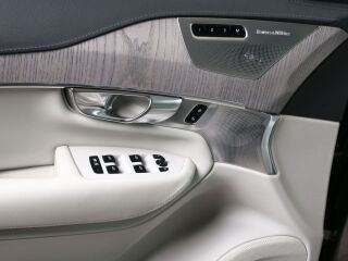 Volvo XC90 AWD INSCRIPTION LUXURY XENIUM FULL 2.0 T8 Recharge Twin Engine Plug-In-Hybrid 288кВ