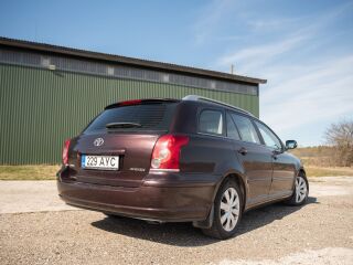 Toyota Avensis 2.0 108kW