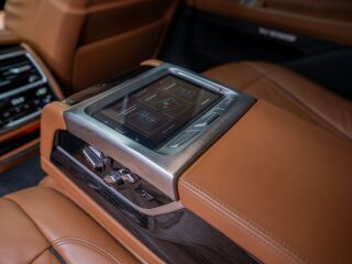 BMW 750 i xDrive M-Sportpakett 4.4 330kW