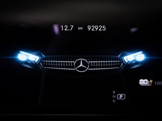Mercedes-Benz E 300 E300e AMG 2.0 155kW