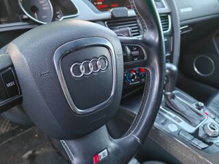 Audi S5 4.2 V8 260кВ