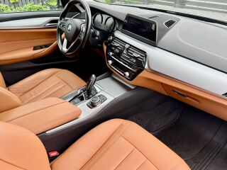 BMW 530 Luxury xDrive 3.0 195kW